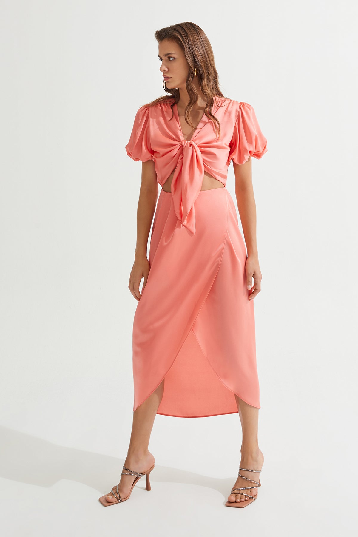 CAMERON Bağlama Detaylı Somon Saten Elbise