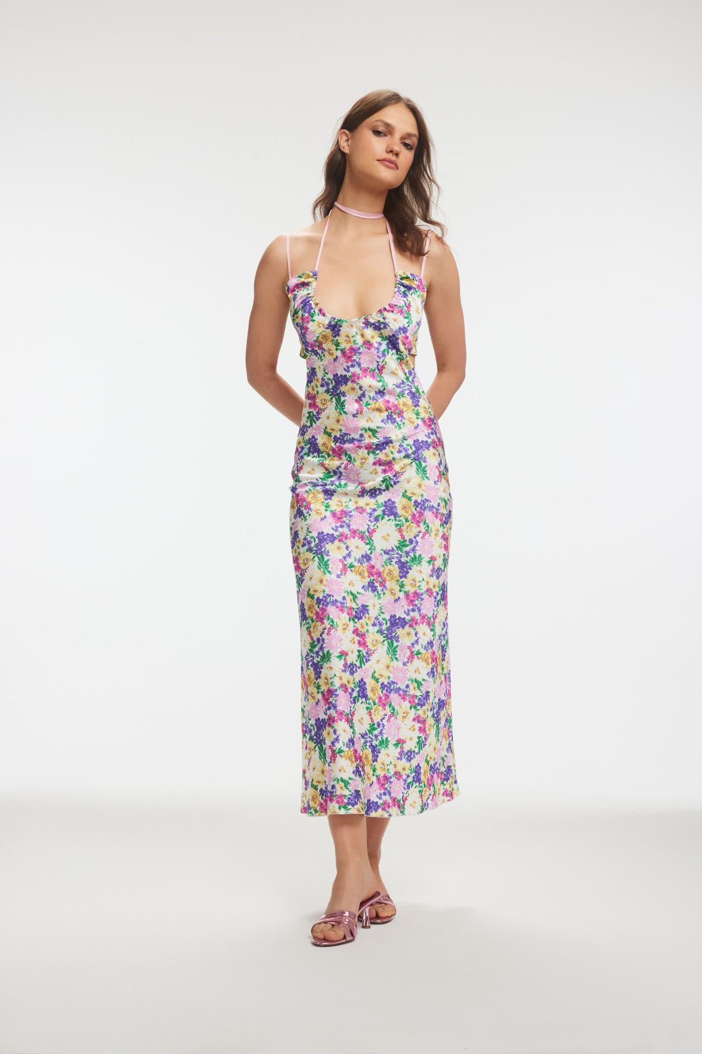 ROWEN Büzgülü Pembe Çiçek Desenli Midi Elbise