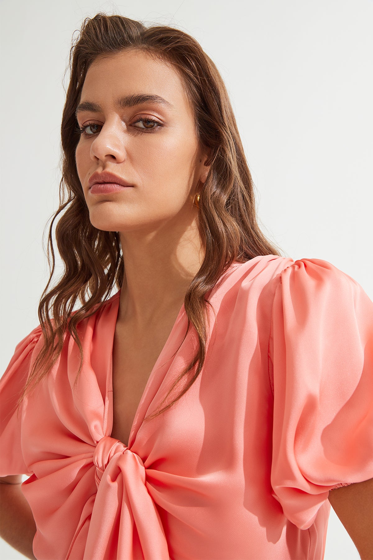 CAMERON Bağlama Detaylı Somon Saten Elbise